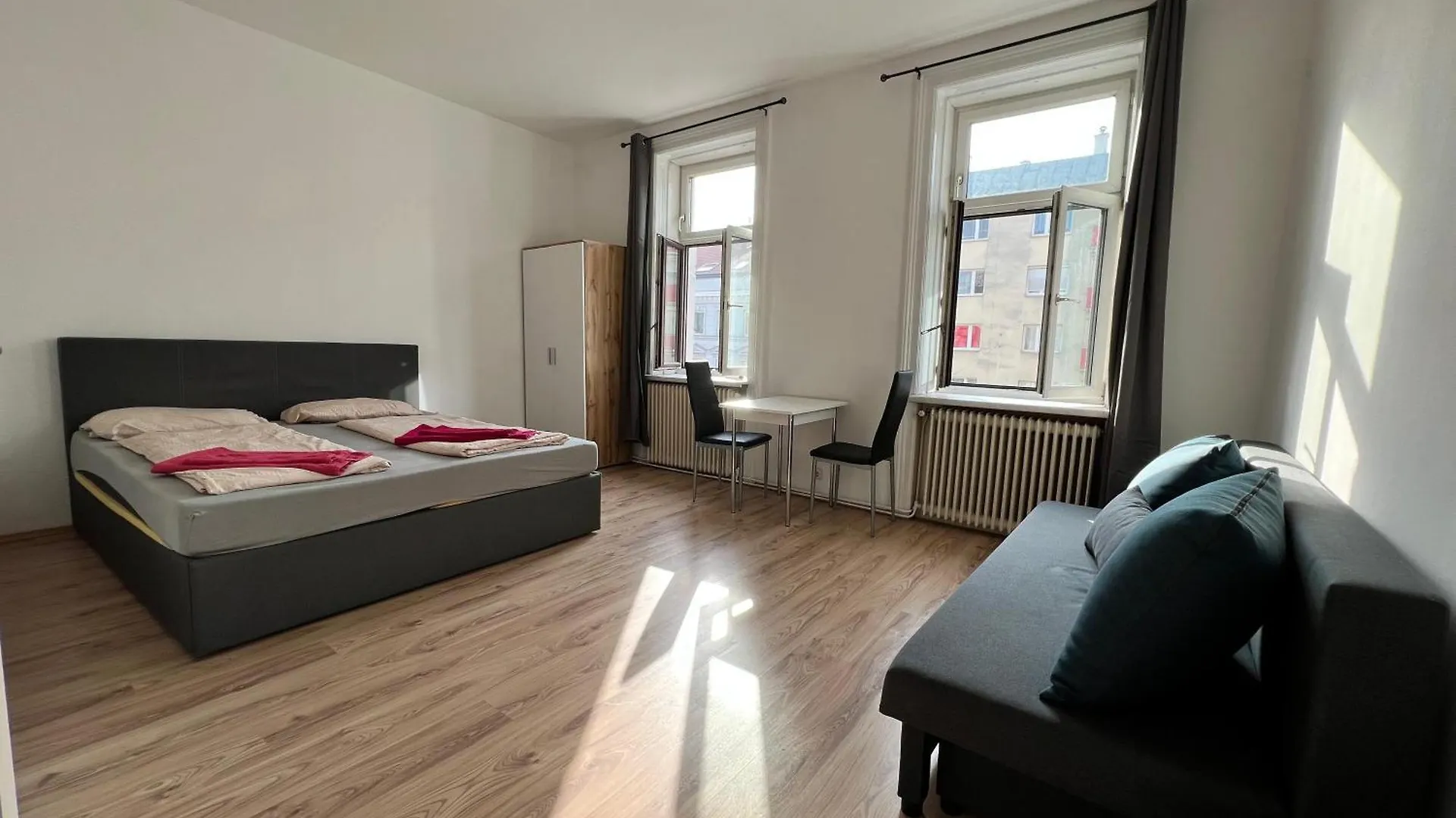 Comfortable 4Br Shared Apt Perfect For Groups & Friends 维也纳