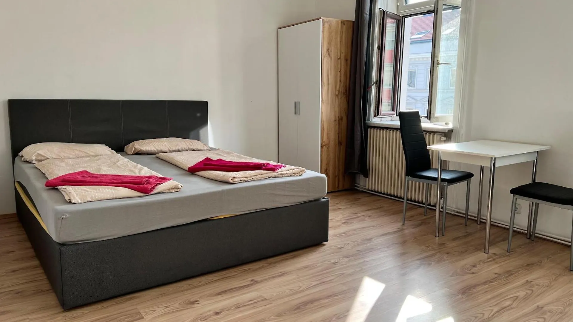 Comfortable 4Br Shared Apt Perfect For Groups & Friends Wien